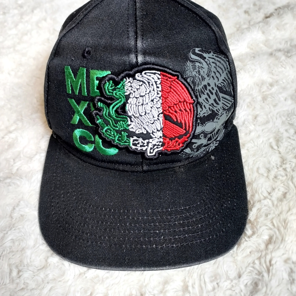 Mexico Flag graphic Black Snap back Baseball cap